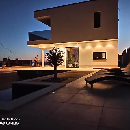 Provvidenza فيلة تْسْغيكفانِتْسا