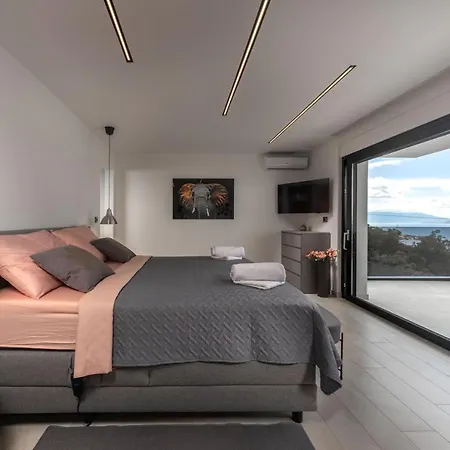 فيلة Provvidenza