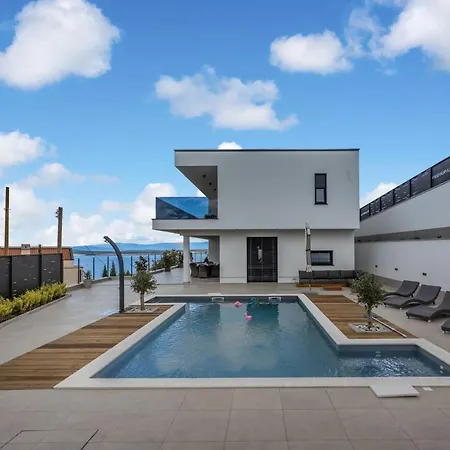 فيلة Provvidenza تْسْغيكفانِتْسا